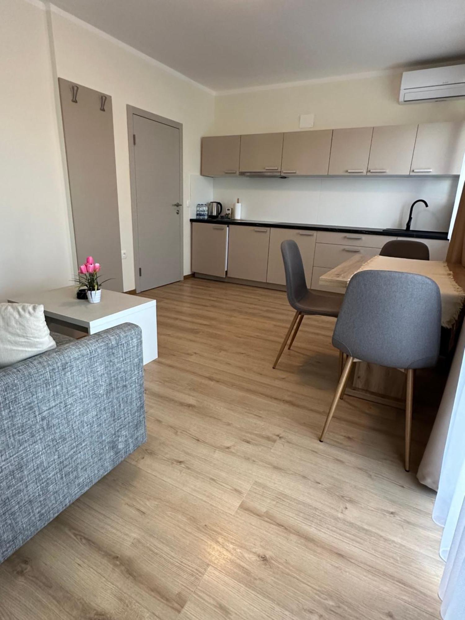 Luxury Apartments Vili อูมัค ภายนอก รูปภาพ
